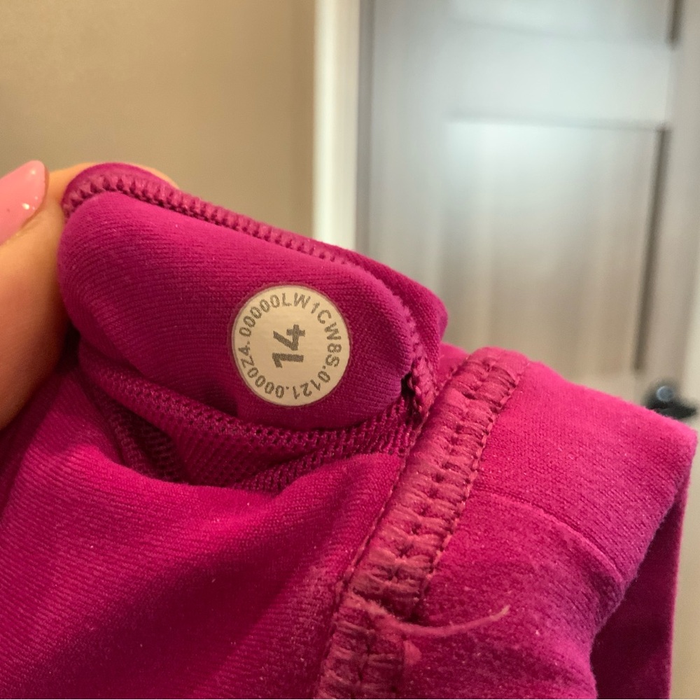 3 Lululemon BUNDLE Align Tanks - Picture 3 of 9
